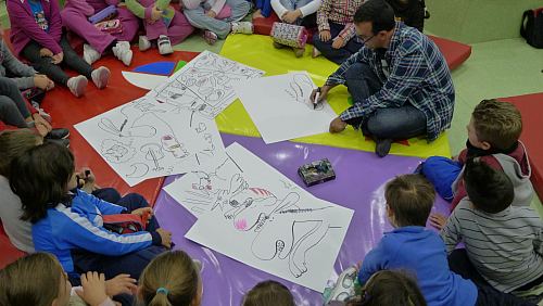 Taller infantil de ilustracin y exposicin dibujos realizados por los escolares