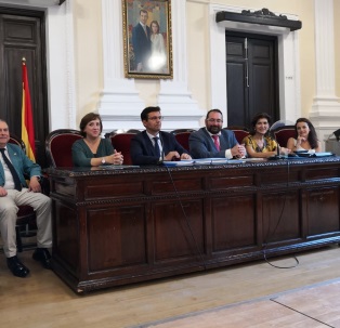 ©Ayto.Granada: El alcalde asiste al inicio del curso escolar de Secuntaria y enseanzas no obligatorias en el Instituto Padre Surez