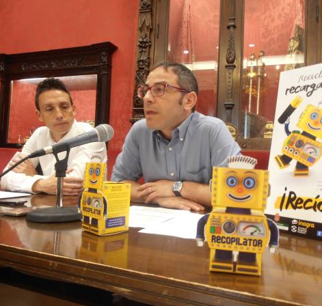 ©Ayto.Granada: Granada pone en marcha una campaa para concienciar sobre el reciclado de pilas usadas que en slo un ao aument en un 8 por ciento