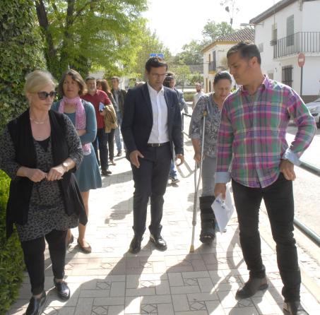 ©Ayto.Granada: El alcalde atiende la peticin de los vecinos de Bobadilla para que se mejore la accesibilidad y seguridad del Camino de Purchil