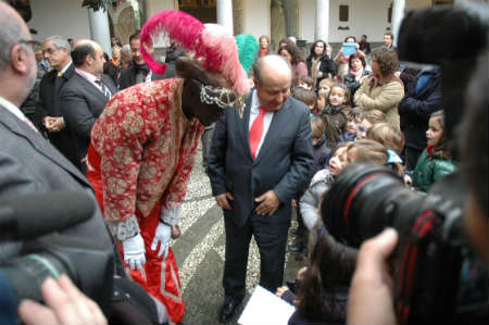 LOS NIOS, PROTAGONISTAS EN LA INAUGURACIN DEL BELN MUNICIPAL